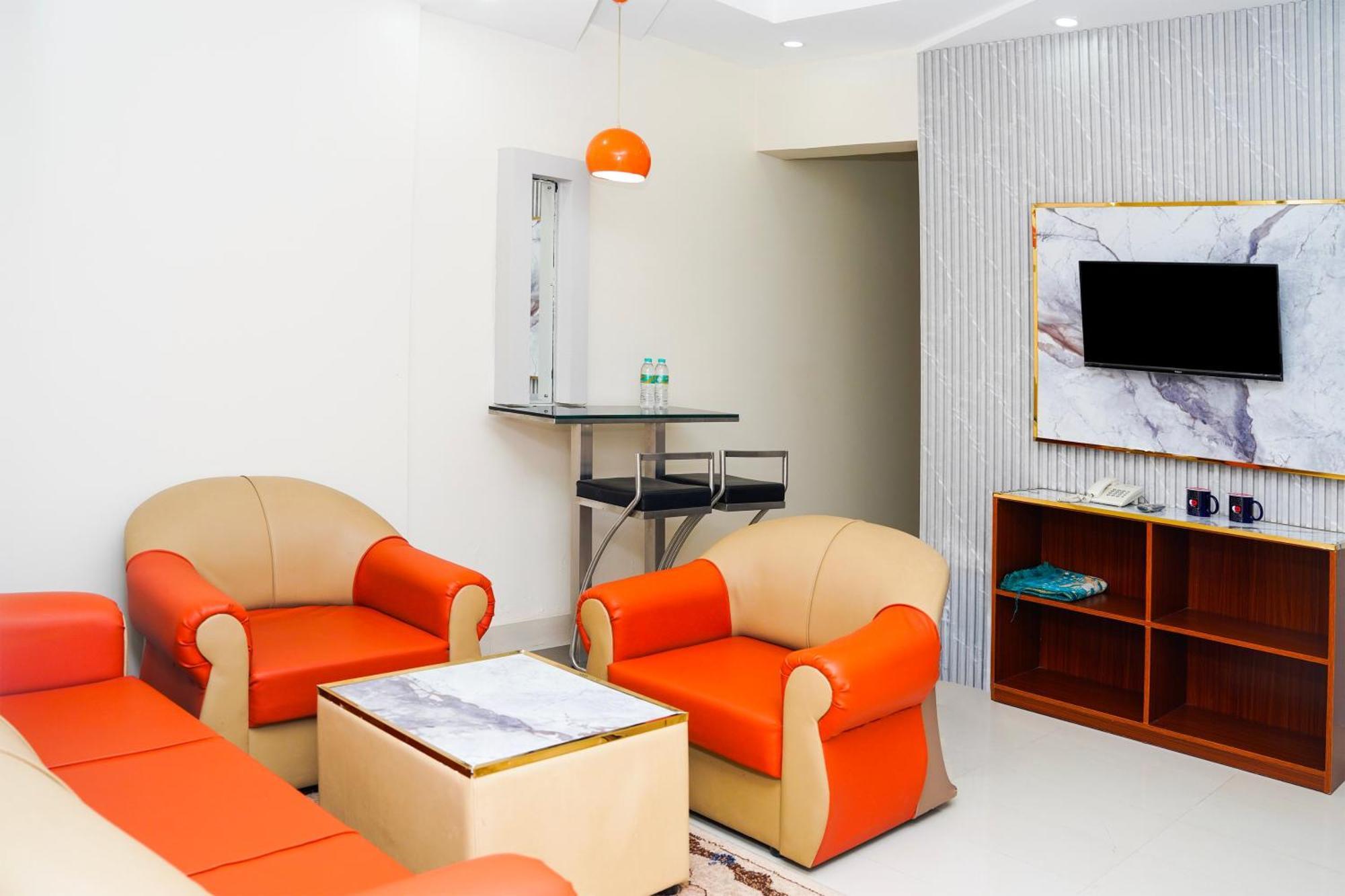 Palette Muscat Al Bayrahaa Seeb