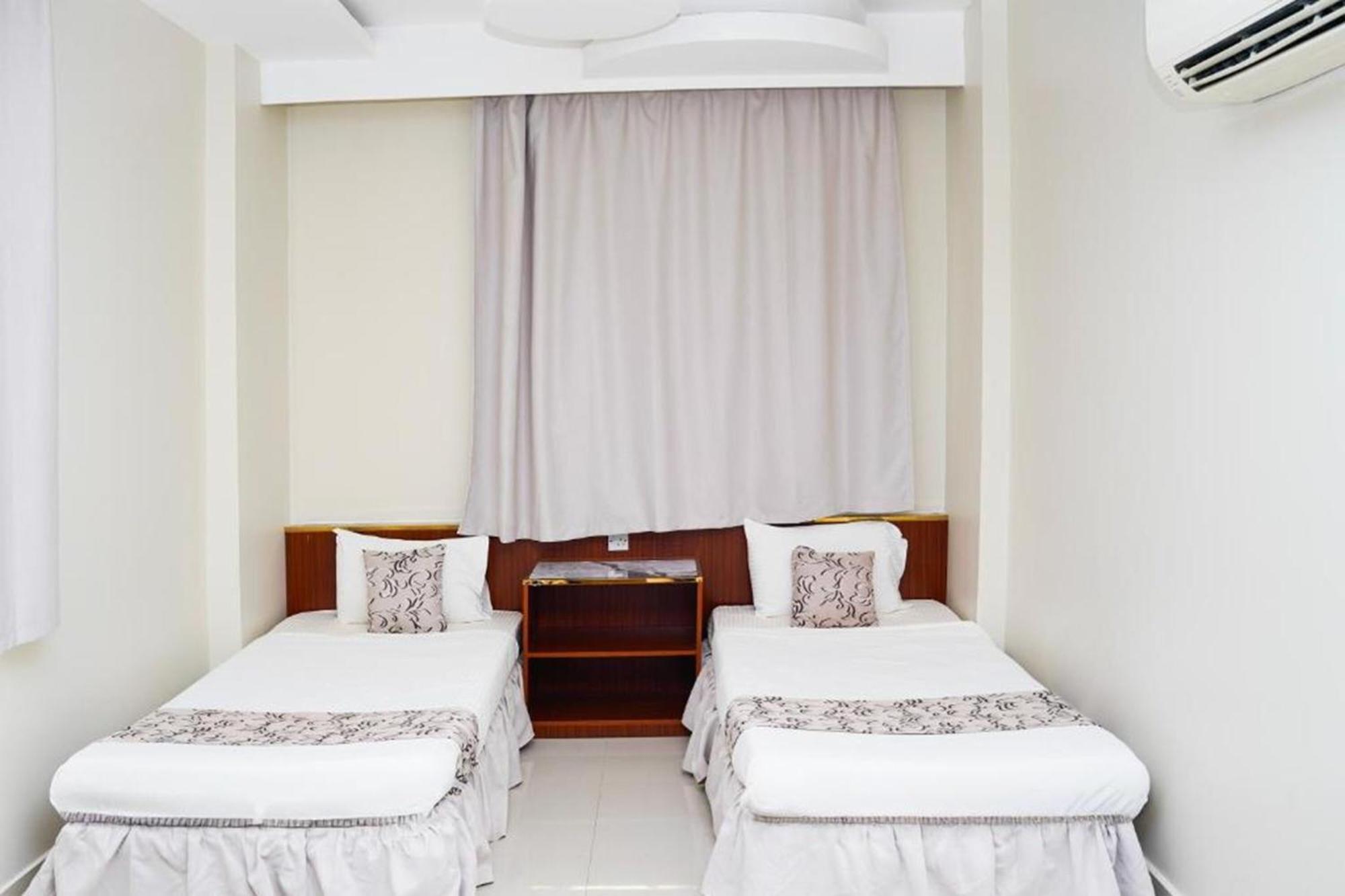 Palette Muscat Al Bayrahaa Seeb